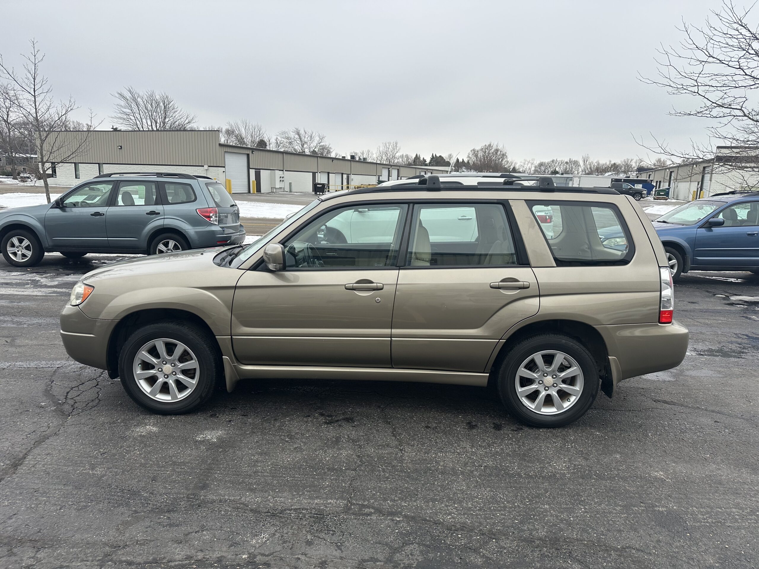 
								2008 Subaru Forester Premium Southern Car 5 speed manual transmission Timing Belt full									