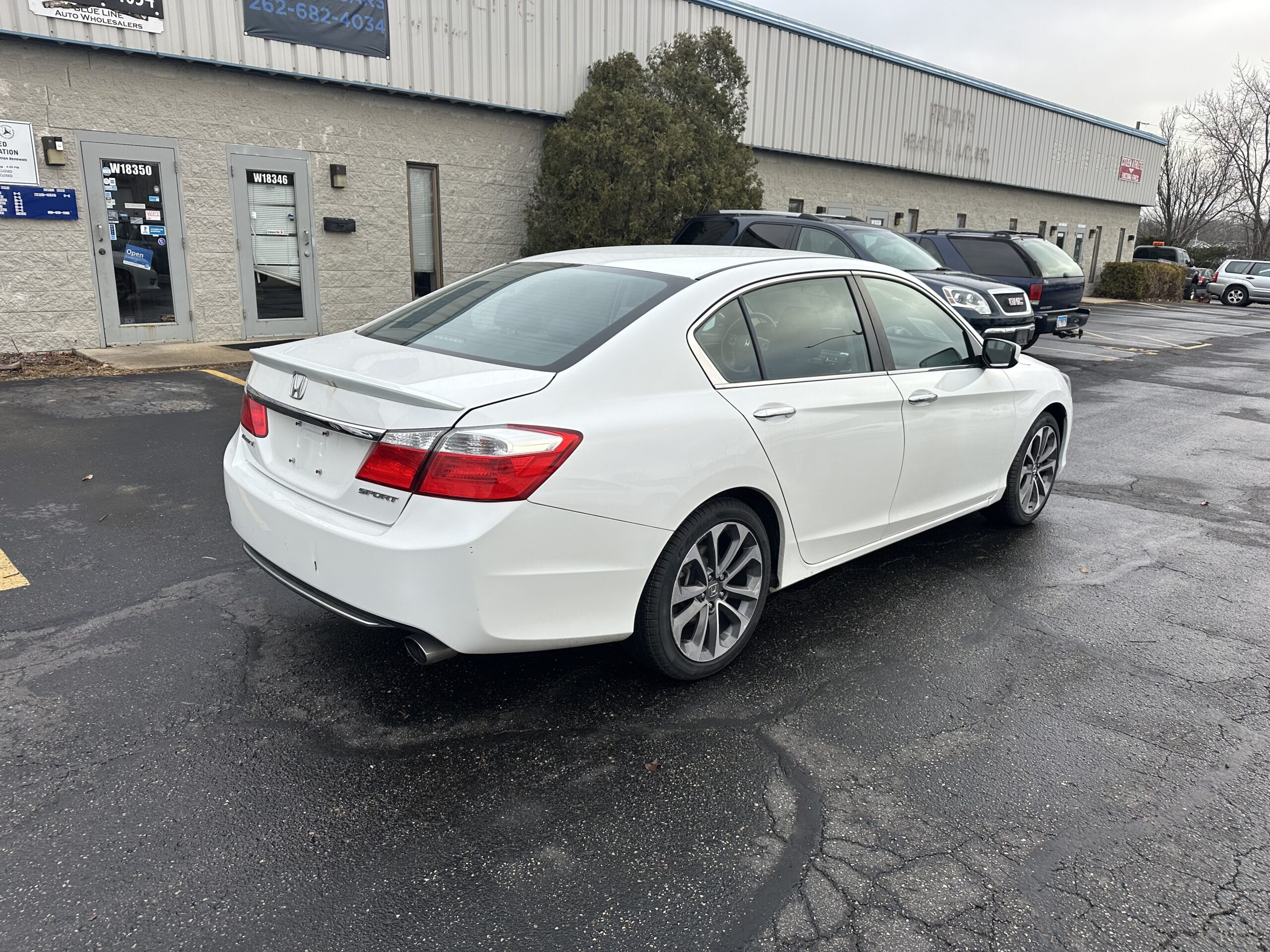 
								2015 Honda Accord Sport One Owner full									