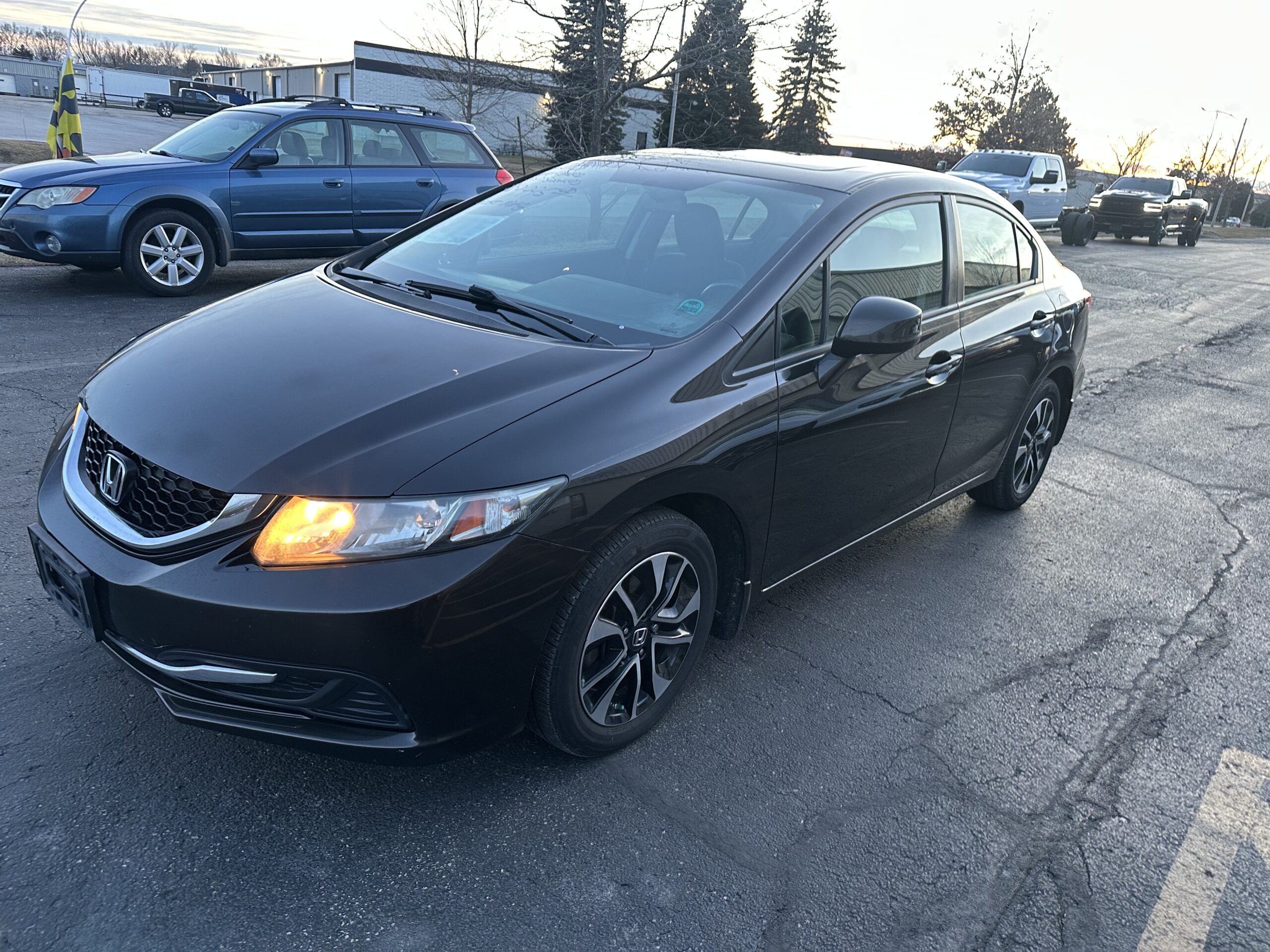 
								2013 Honda Civic EX full									