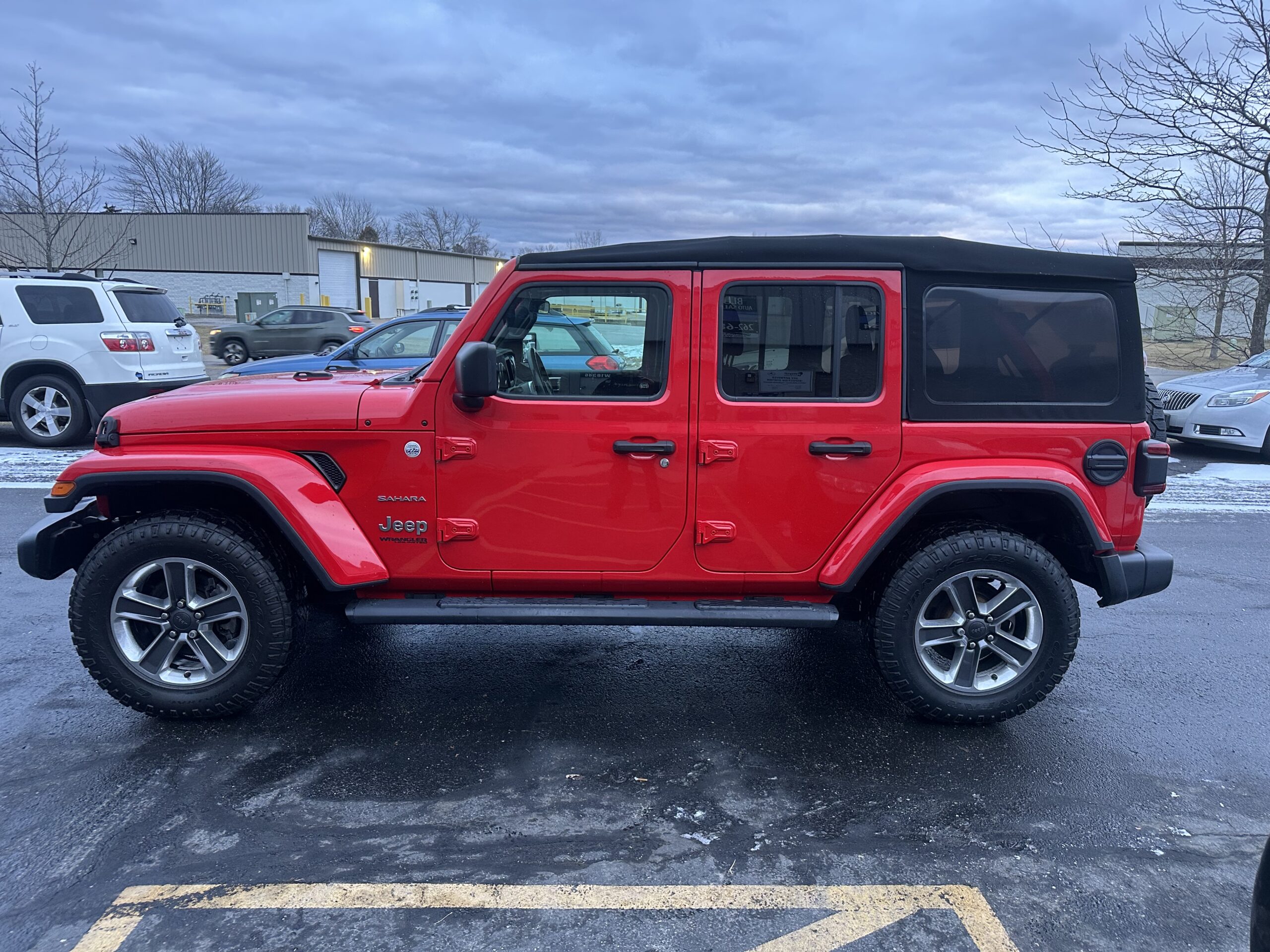 
								2020 Jeep Wrangler Unlimited Sahara Altitude full									