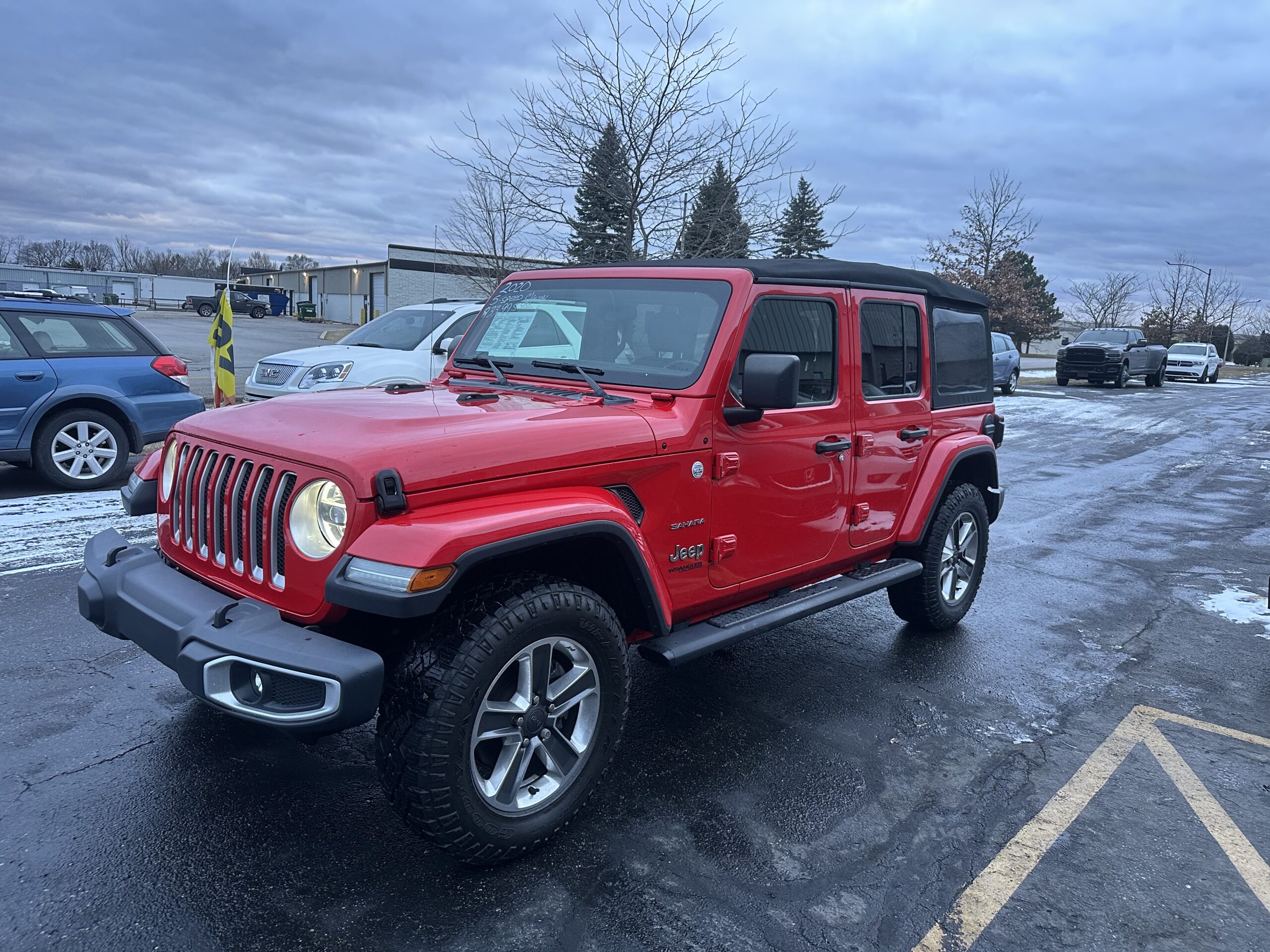 
								2020 Jeep Wrangler Unlimited Sahara Altitude full									