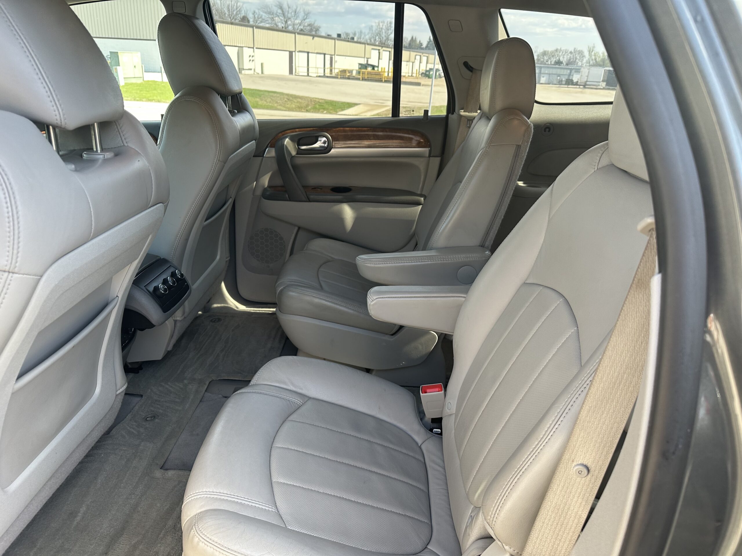 
								2011 Buick Enclave CLX AWD One Owner from Florida full									