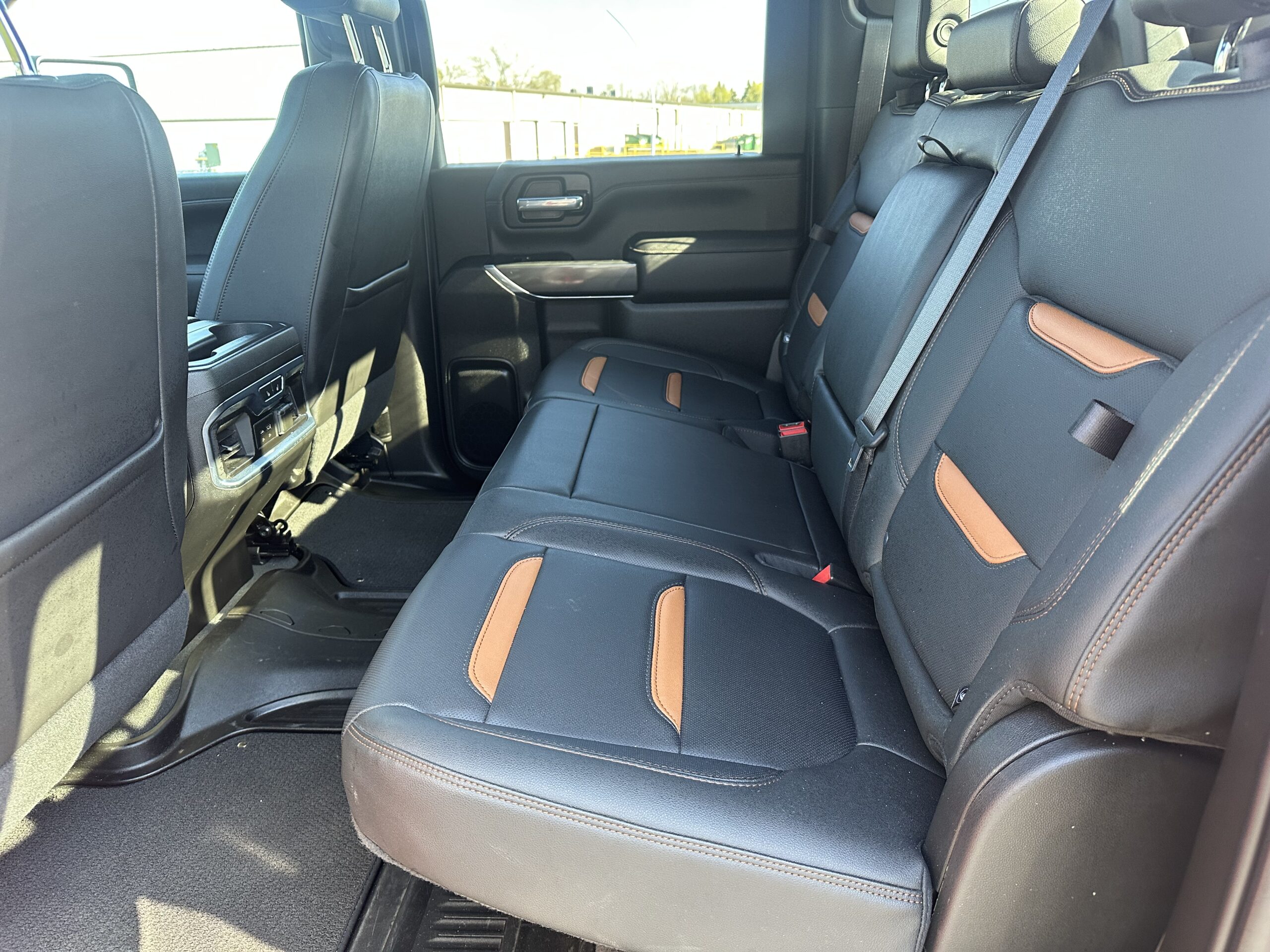 
								2021 GMC Sierra 2500 Crew Cab 4×4 AT4 full									