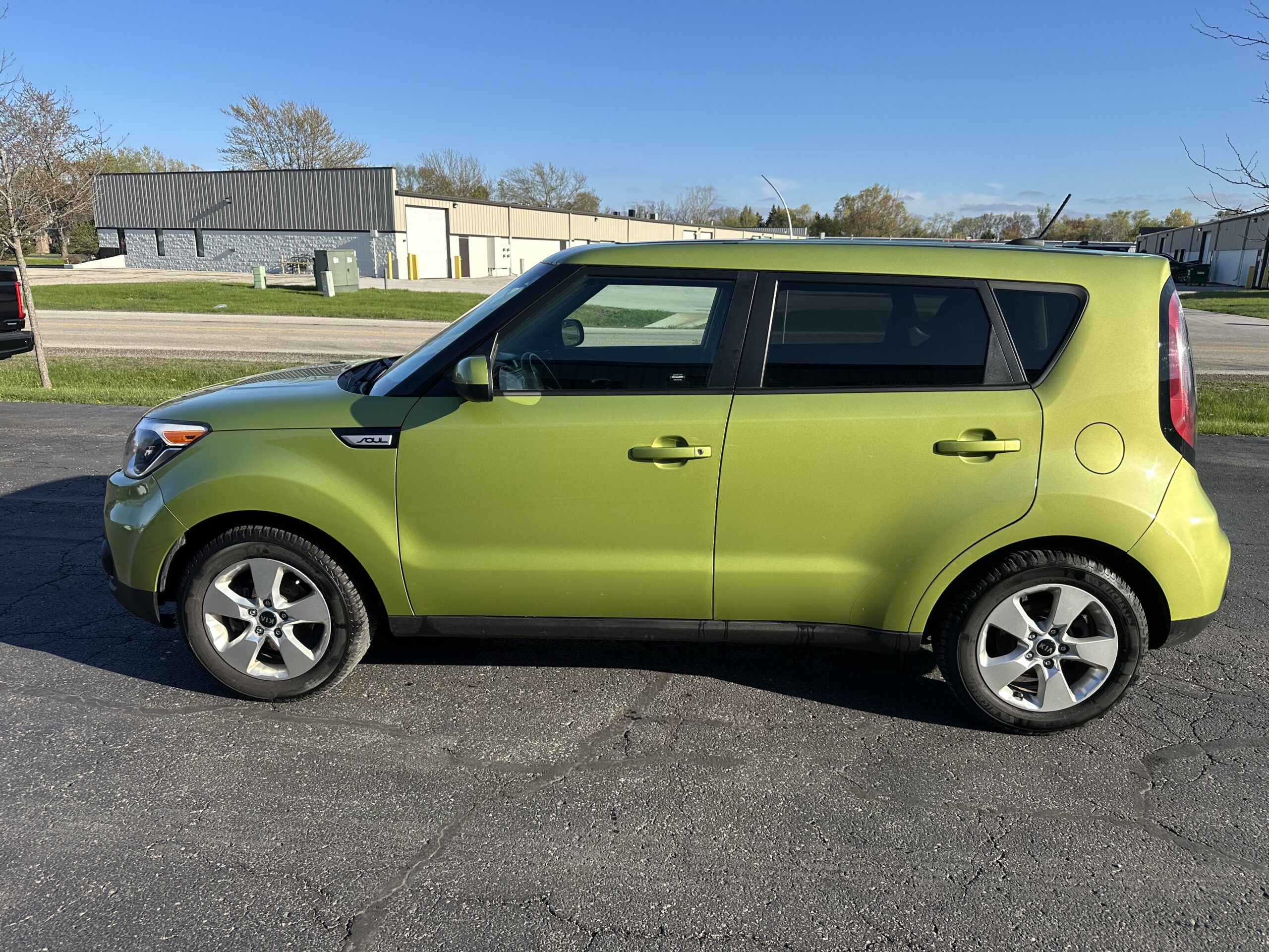 
								2018 Kia Soul 6 speed manual transmission full									