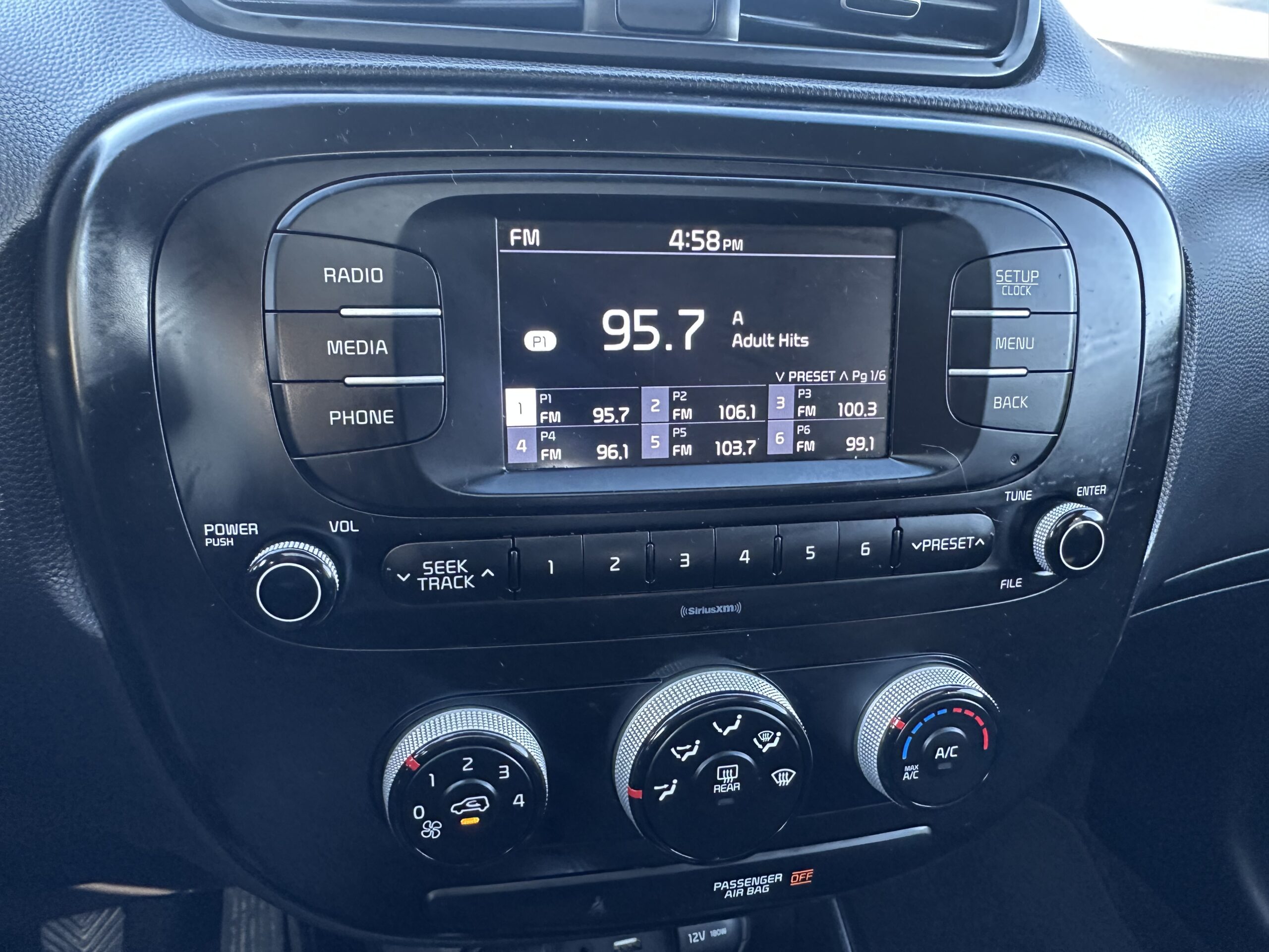 
								2018 Kia Soul 6 speed manual transmission full									