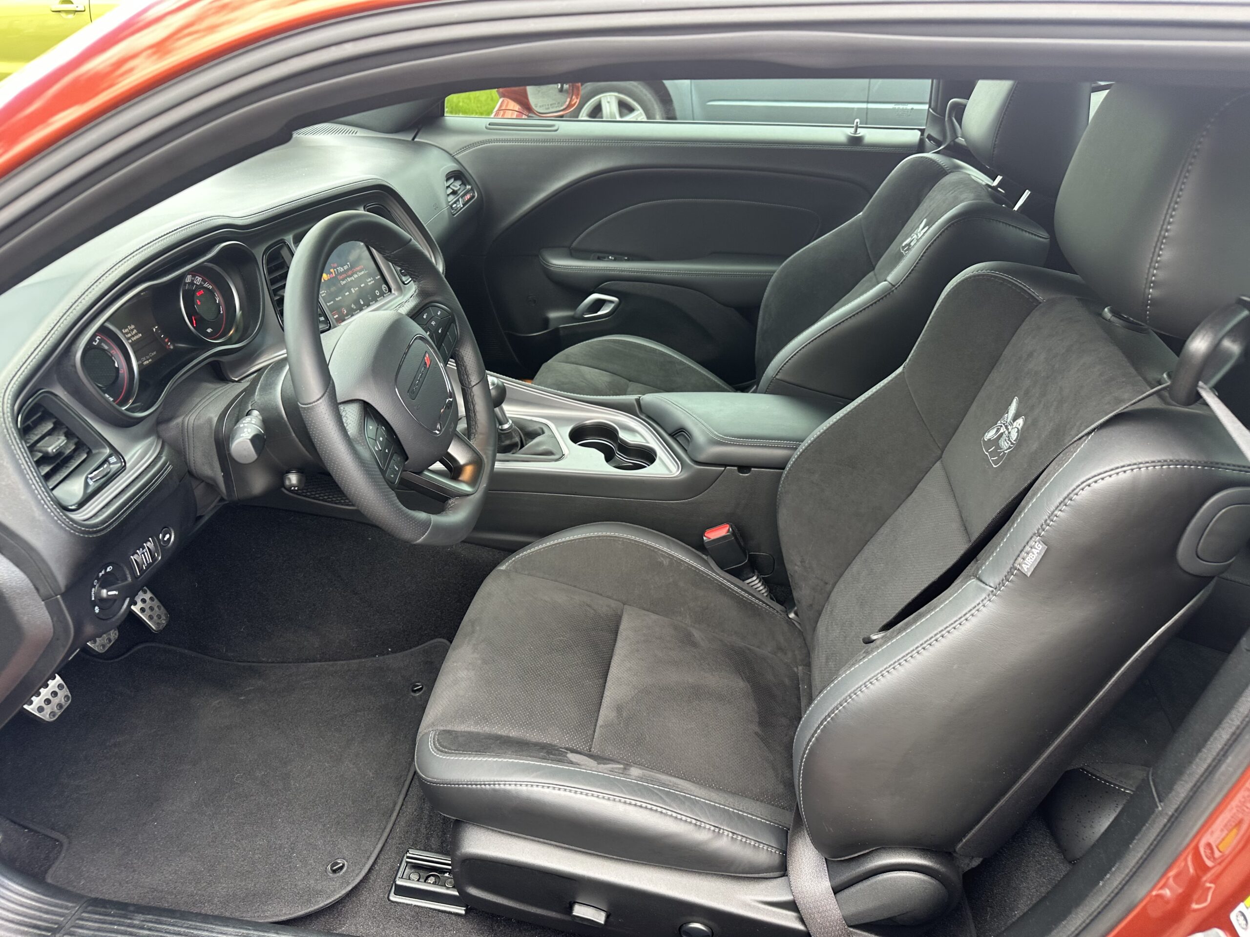 
								2023 Dodge Challenger R/T Scat Pack Wide Body 6 speed manual full									
