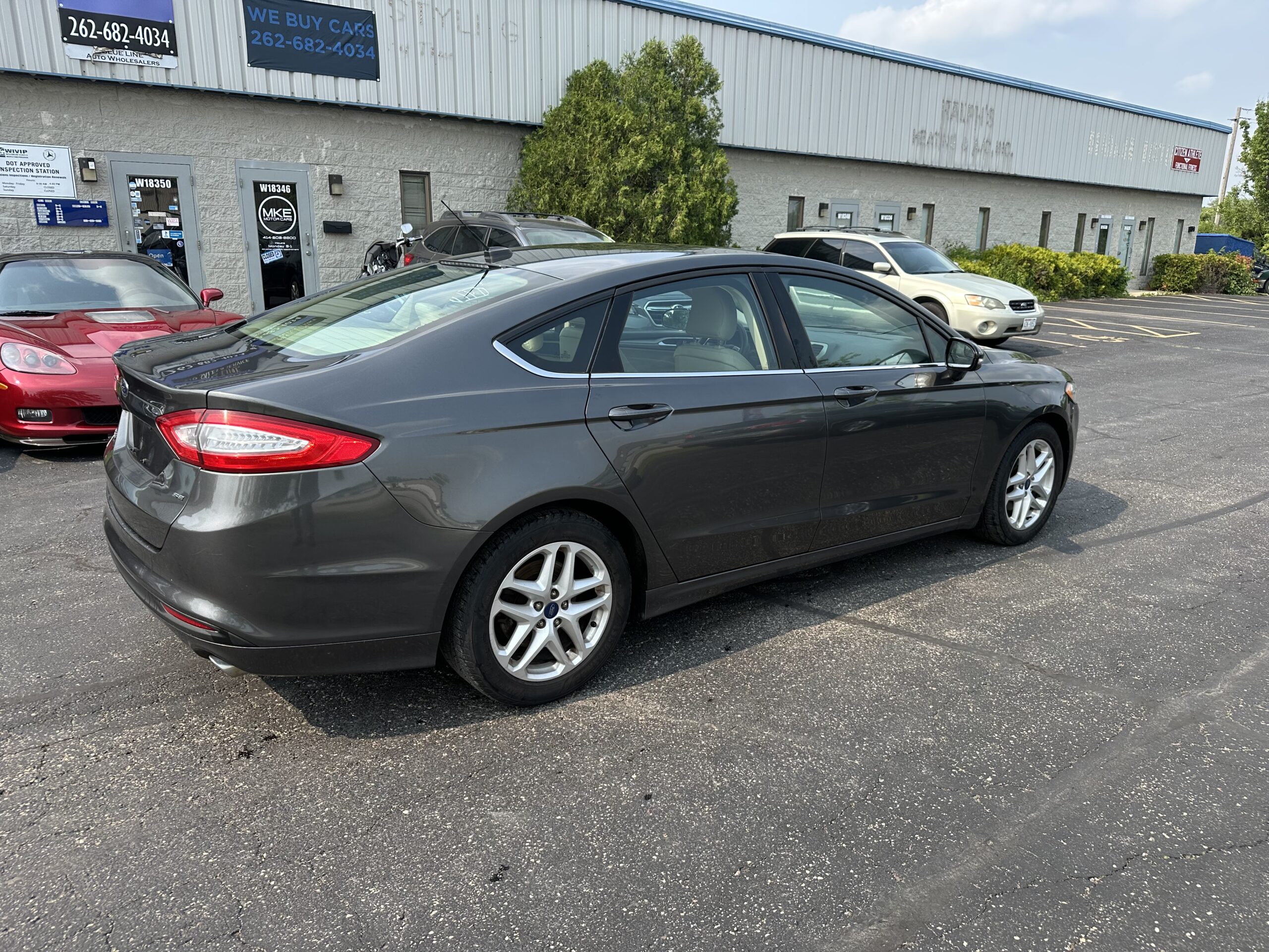 
								2015 Ford Fusion SE full									