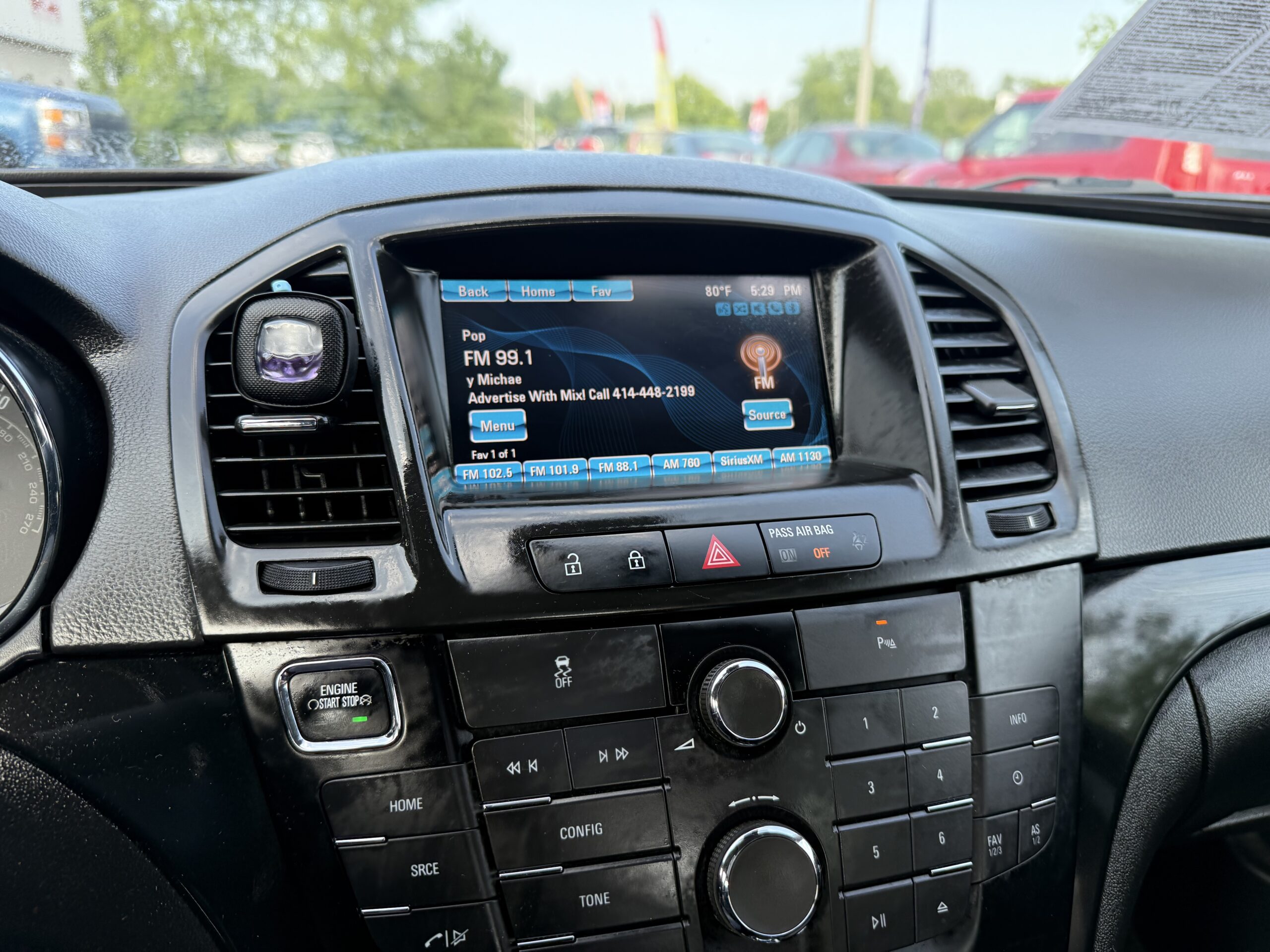 
								2012 Buick Regal Premier One Owner full									