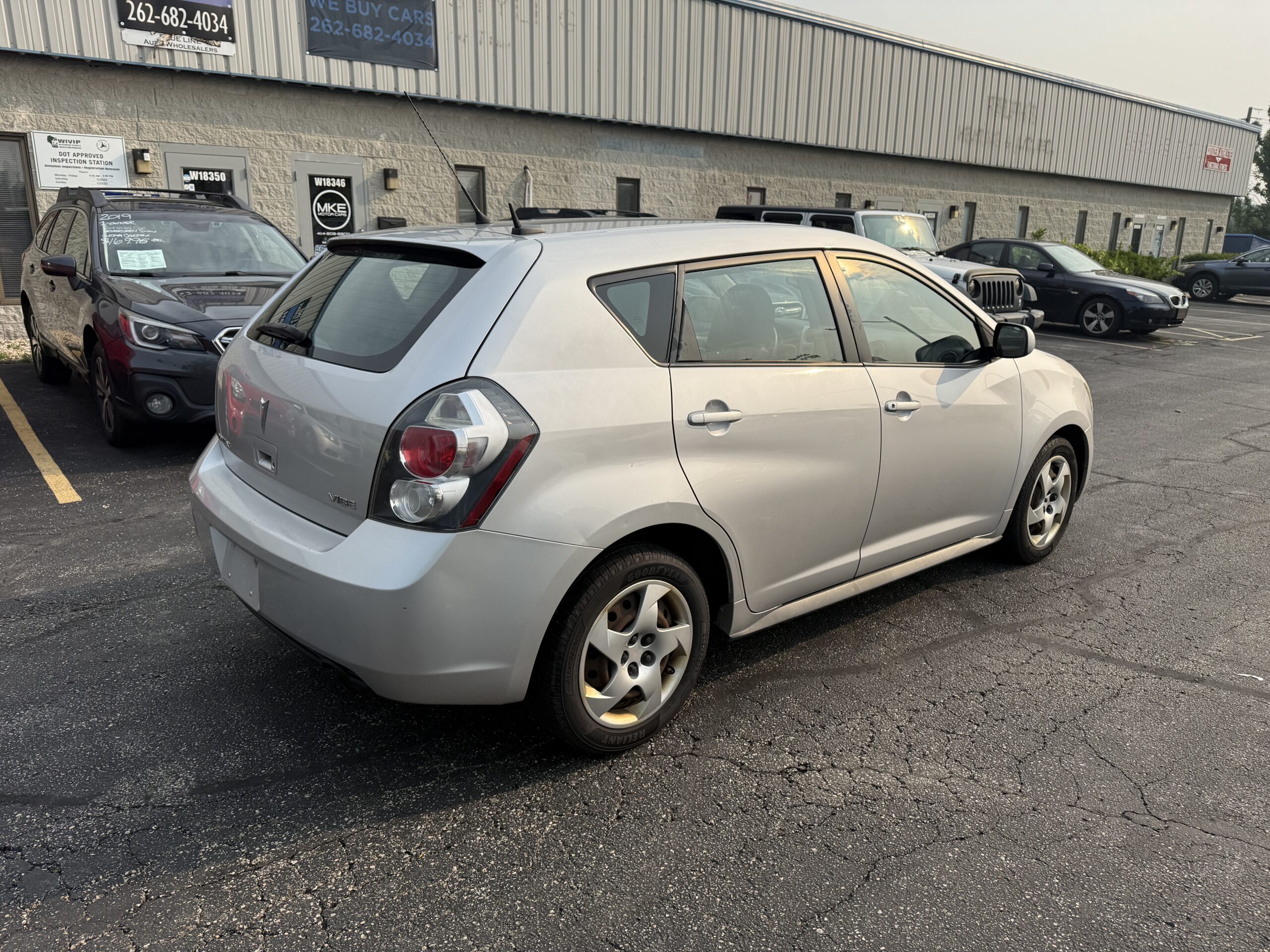 
								2009 Pontiac Vibe. One Owner. Car comes with a 12 month 12,000 mile warranty. full									