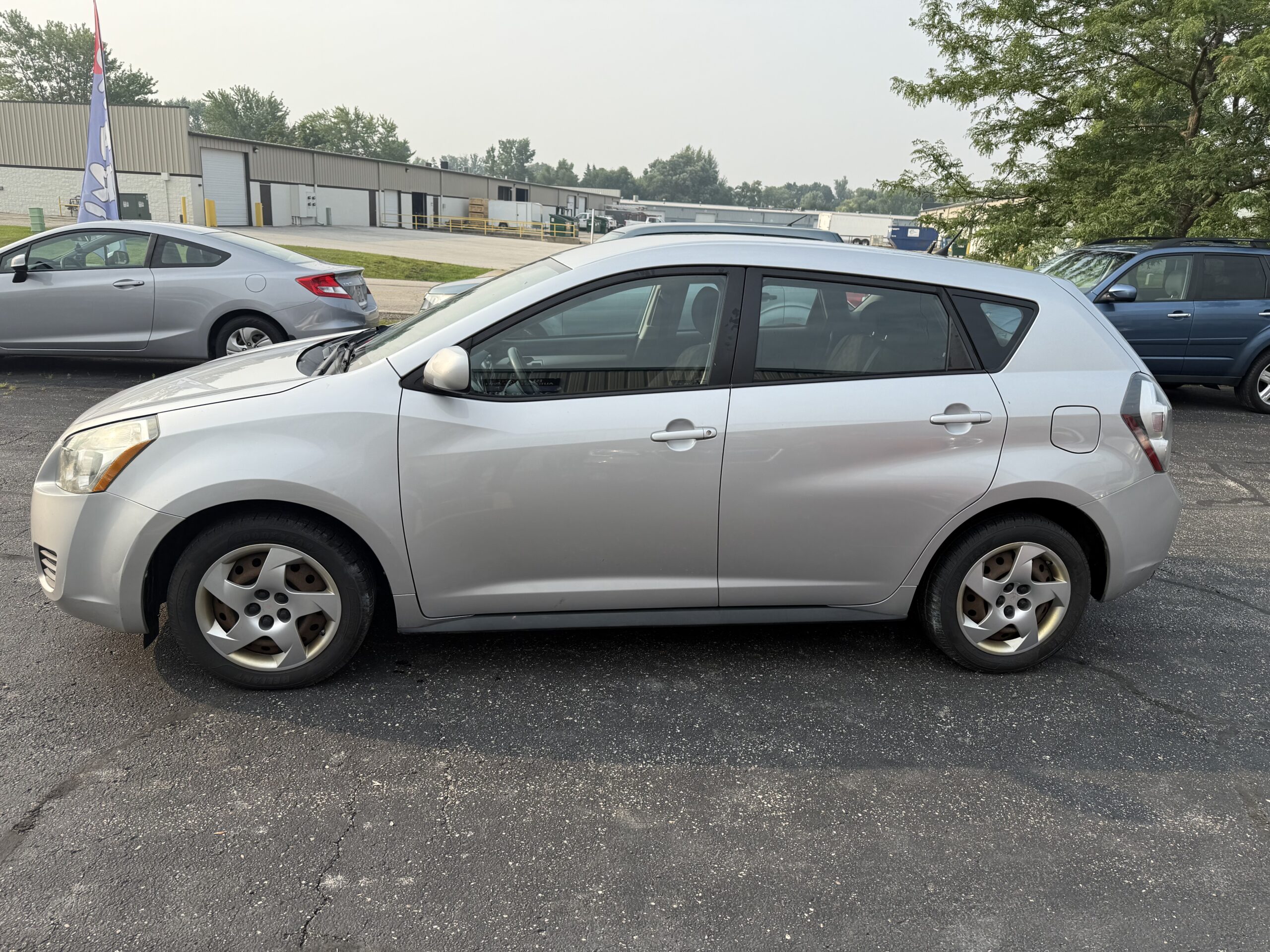 
								2009 Pontiac Vibe. One Owner. Car comes with a 12 month 12,000 mile warranty. full									