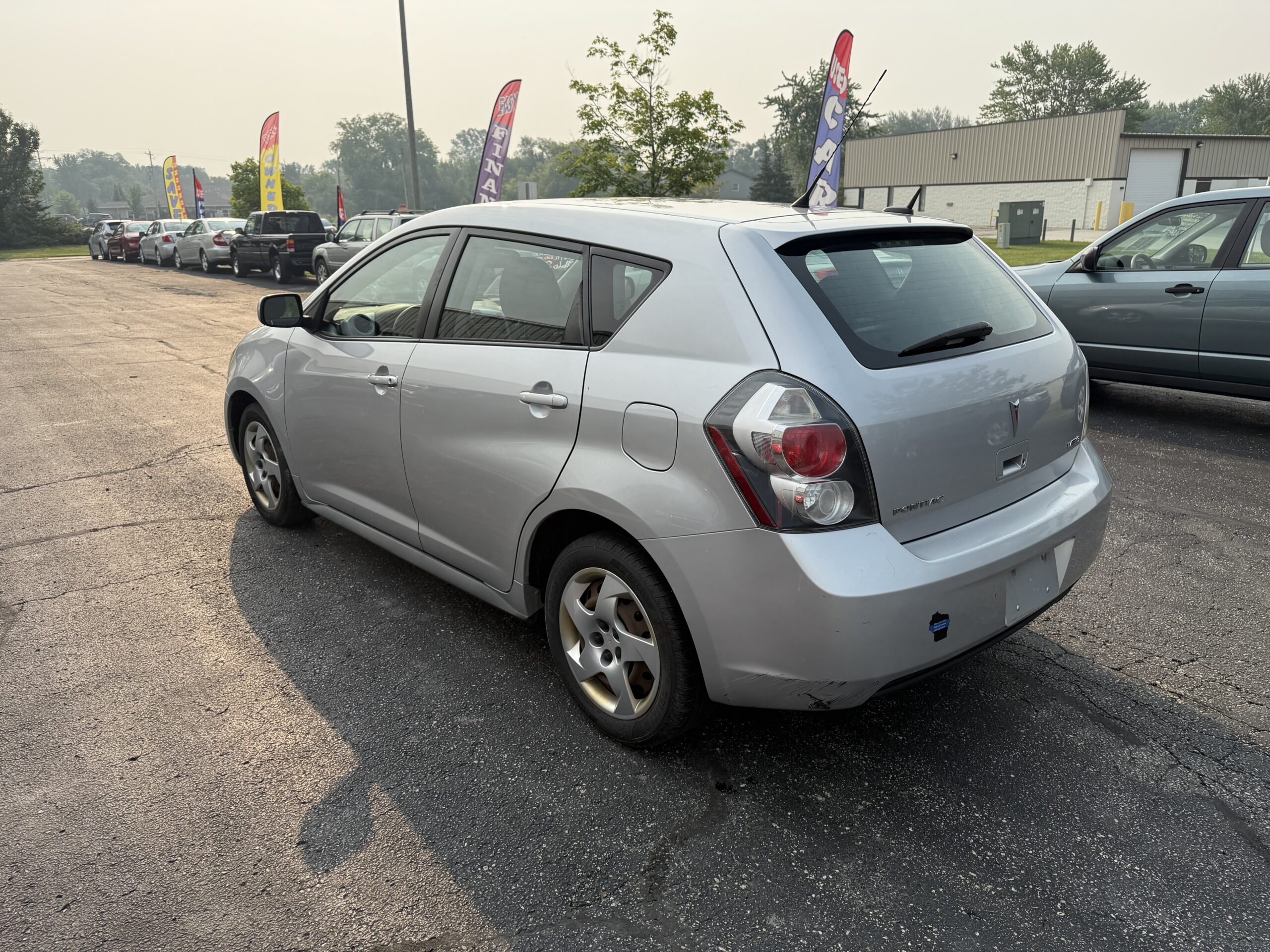 
								2009 Pontiac Vibe. One Owner. Car comes with a 12 month 12,000 mile warranty. full									