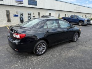 2012 Toyota Corolla LE. Comes with a 12 month 12,000 mile warranty.